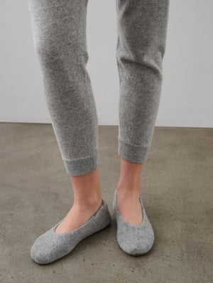 
            
                Load image into Gallery viewer, White and Warren Cashmere Ballet Slippers, Available in 2 Colors
            
        