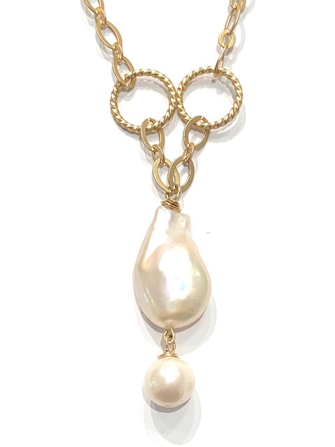 
            
                Load image into Gallery viewer, Sconset Flair Studio Long Link Pearl Necklace
            
        