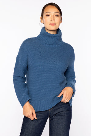Kinross Garter T-Neck
