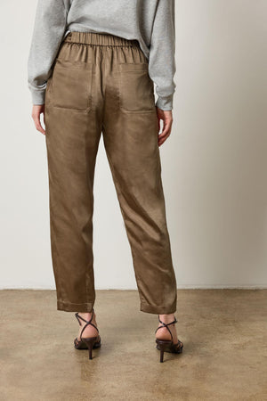 Lilla P Satin Fly Front Pant