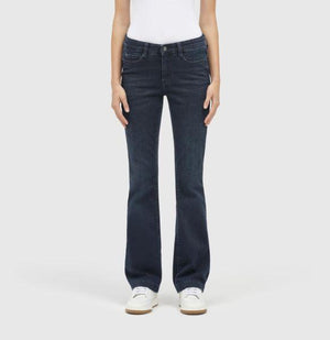 MAC Dream Boot Authentic Jeans