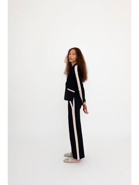 Elaine Kim Benten Tech Stretch Slouchy Pants with Side Contrast Stripe