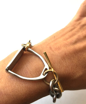 
            
                Load image into Gallery viewer, AtelierCG Arkle Bracelet, Available in 2 Colors
            
        